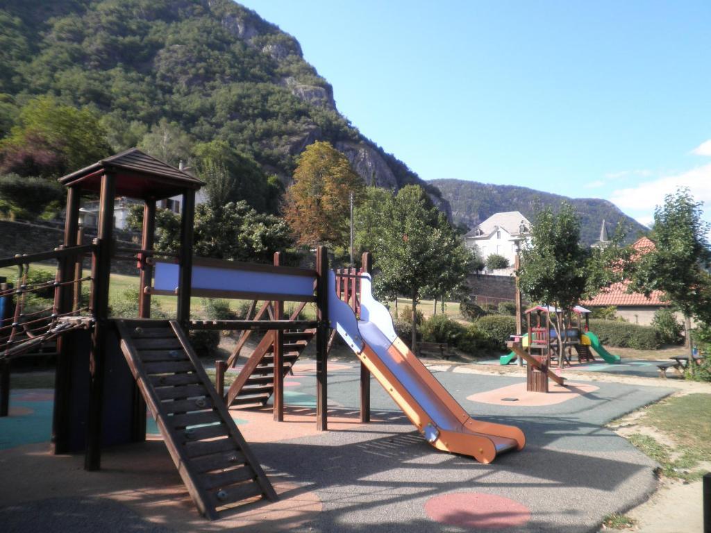 Appartements Les Pins Cierp Dış mekan fotoğraf